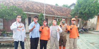 Turun Langsung Ke Subang, Kang RinSo Salurkan Bantun Untuk Korban Banjir