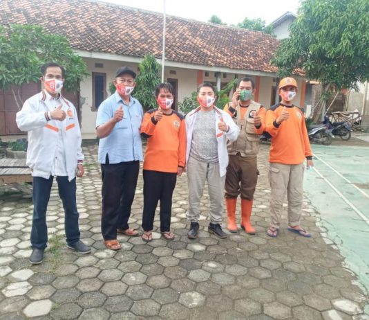 Turun Langsung Ke Subang, Kang RinSo Salurkan Bantun Untuk Korban Banjir