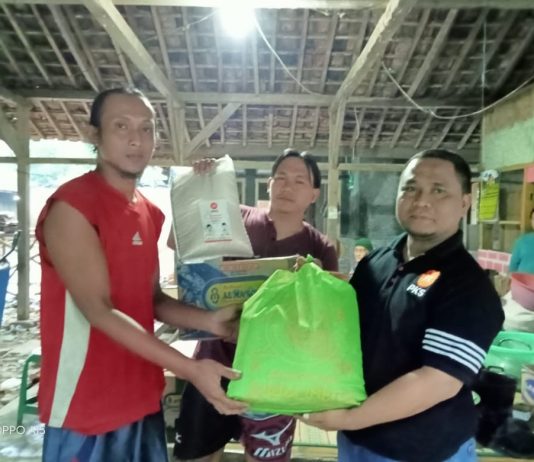 Gerak Cepat PKS Subang Bantu Korban Kebakaran